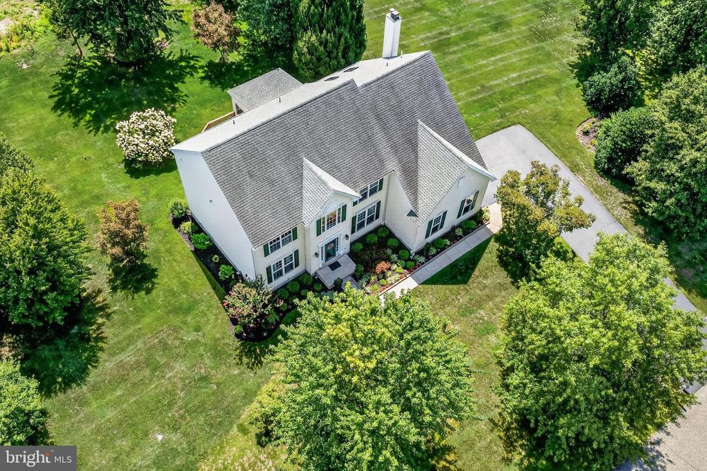123 SHERWOOD DR, SWEDESBORO, NJ 08085 — photo 2