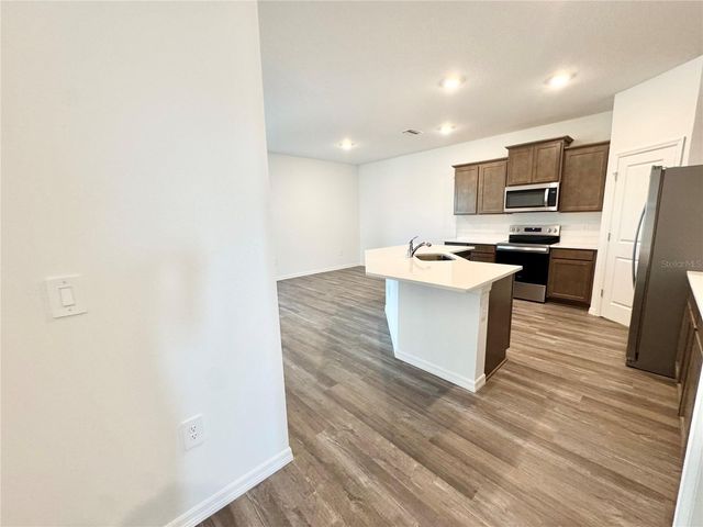 32828 RUSTIC RISE ROAD, San Antonio, FL 33576