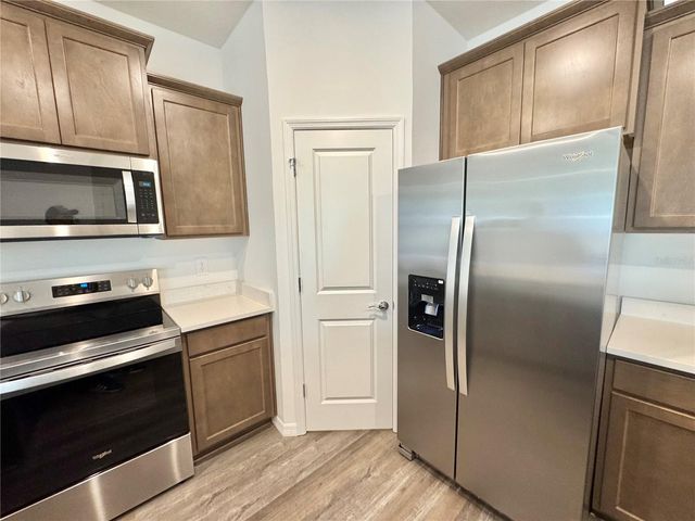 32828 RUSTIC RISE ROAD, San Antonio, FL 33576