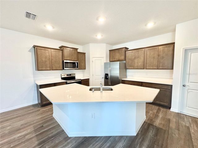 32828 RUSTIC RISE ROAD, San Antonio, FL 33576