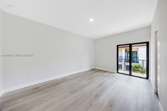 4856 NW 83rd Pkwy, Doral, FL 33166