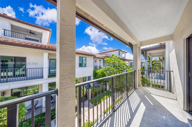 4856 NW 83rd Pkwy, Doral, FL 33166