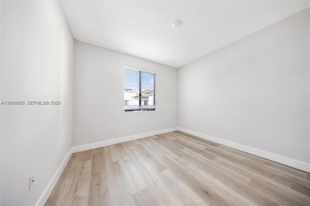 4856 NW 83rd Pkwy, Doral, FL 33166