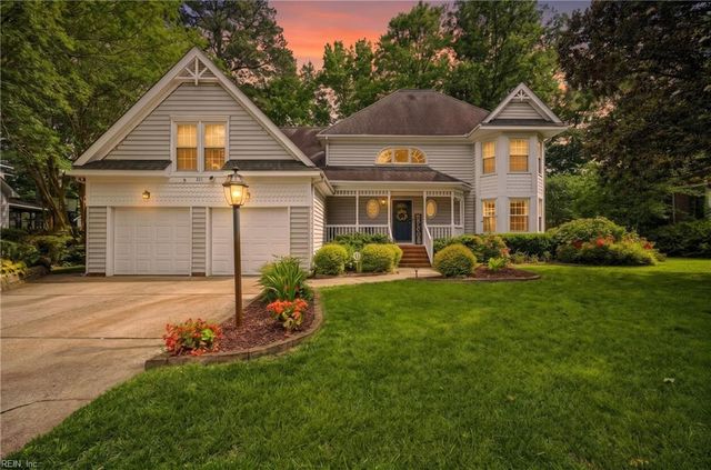 813 Loch Island DR, Chesapeake, VA 23320