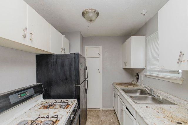 6428-6434 E Cottonwood, Wichita, KS 67207