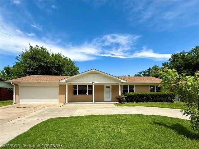 4211 Teakwood Drive, Fort Smith, AR 72904
