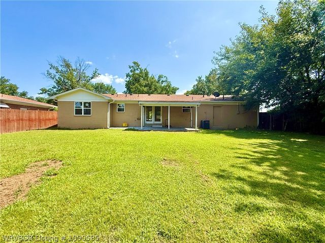 4211 Teakwood Drive, Fort Smith, AR 72904