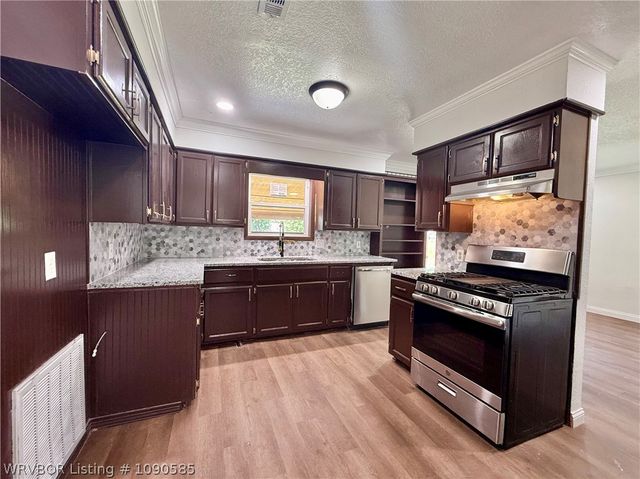 4211 Teakwood Drive, Fort Smith, AR 72904