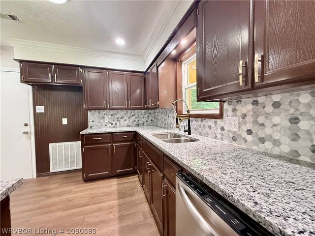 4211 Teakwood Drive, Fort Smith, AR 72904