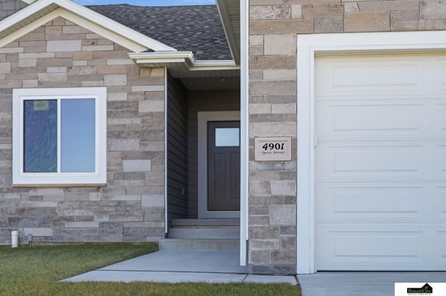 4901 Spire Street, Lincoln, NE 68516