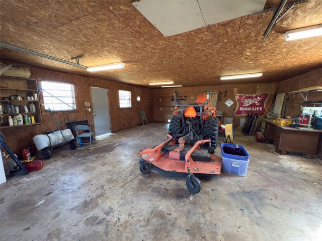 3610 Farm Road 195 Highway, Paris, TX 75462