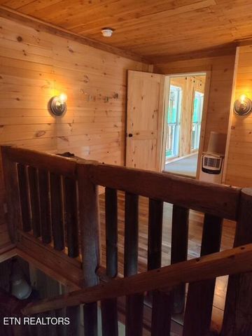 419 River Rd, Huntsville, TN 37756