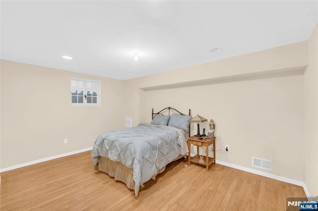 58 Pheasant Run 12, Old Tappan, NJ 07675