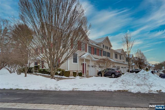 58 Pheasant Run 12, Old Tappan, NJ 07675