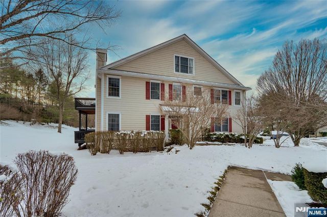 58 Pheasant Run 12, Old Tappan, NJ 07675