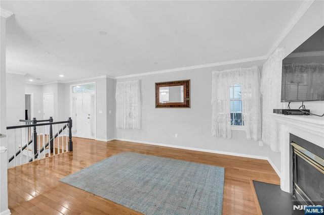 58 Pheasant Run 12, Old Tappan, NJ 07675