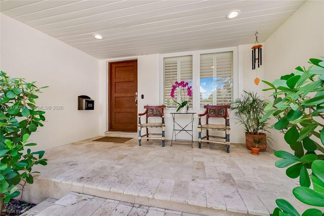 424 Sansovino Ave, Coral Gables, FL 33146