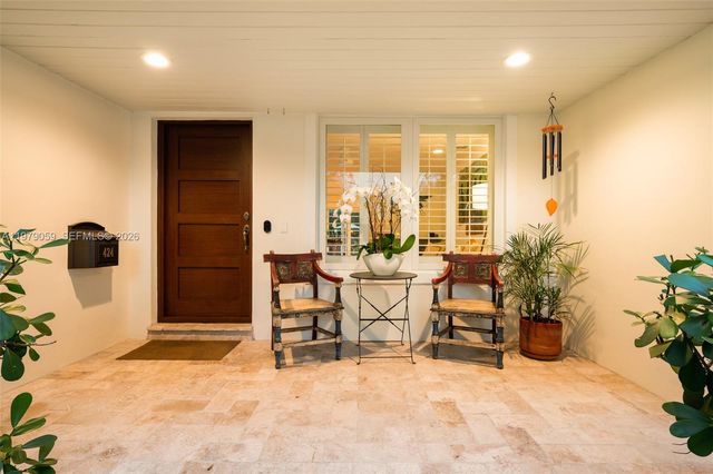 424 Sansovino Ave, Coral Gables, FL 33146