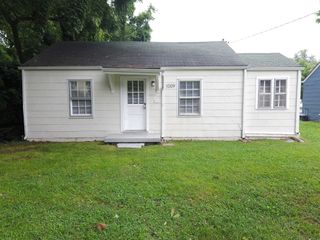 1009 Eaton Street, Murfreesboro, TN 37130
