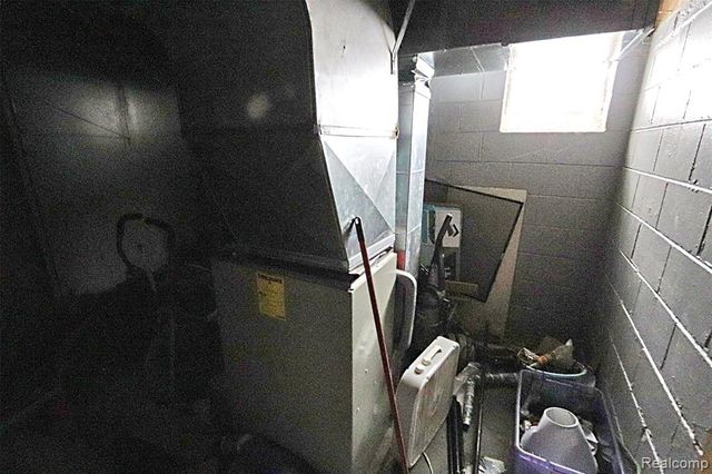 16216 Westbrook Street, Detroit, MI 48219