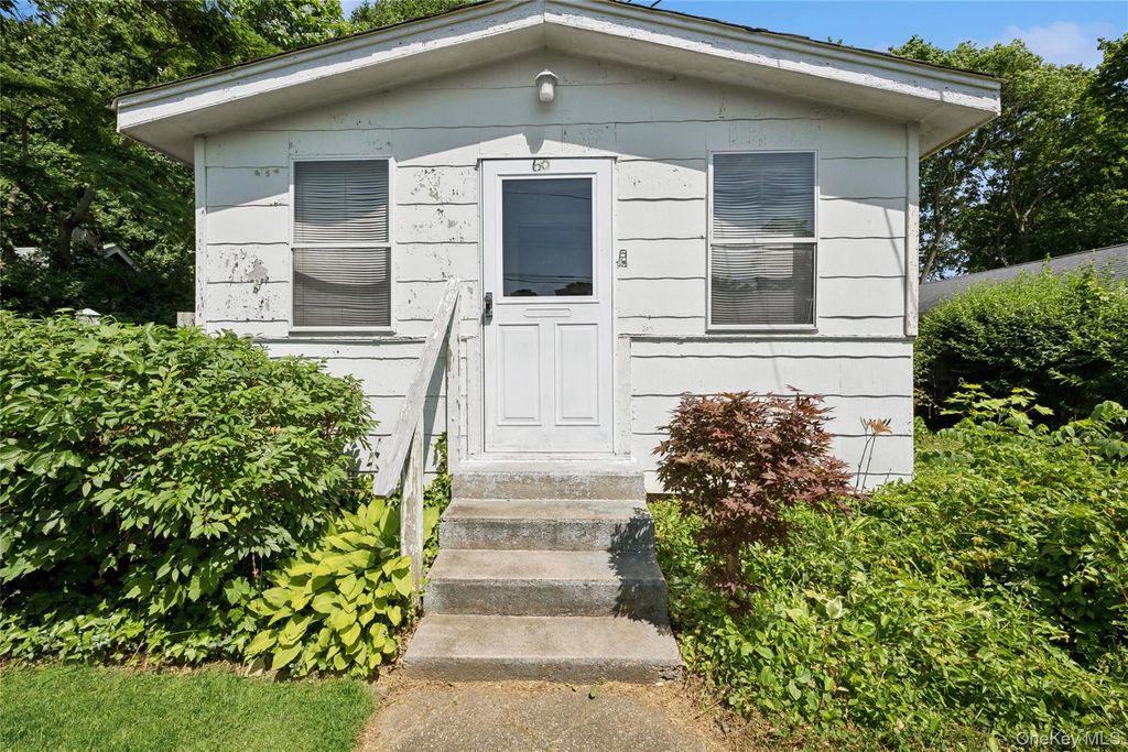 60 Kenneth Avenue, Huntington, NY 11743