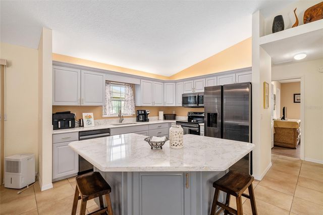 8516 SE 137TH LOOP, Summerfield, FL 34491