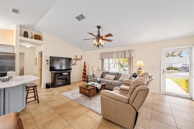 8516 SE 137TH LOOP, Summerfield, FL 34491