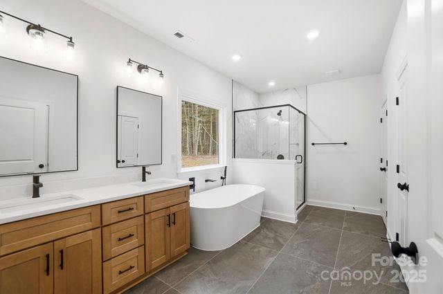 124 Rollingbrook Road, Kings Mountain, NC 28086