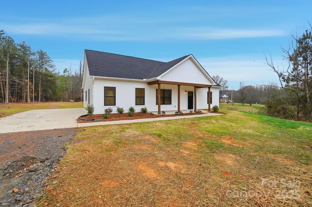124 Rollingbrook Road, Kings Mountain, NC 28086
