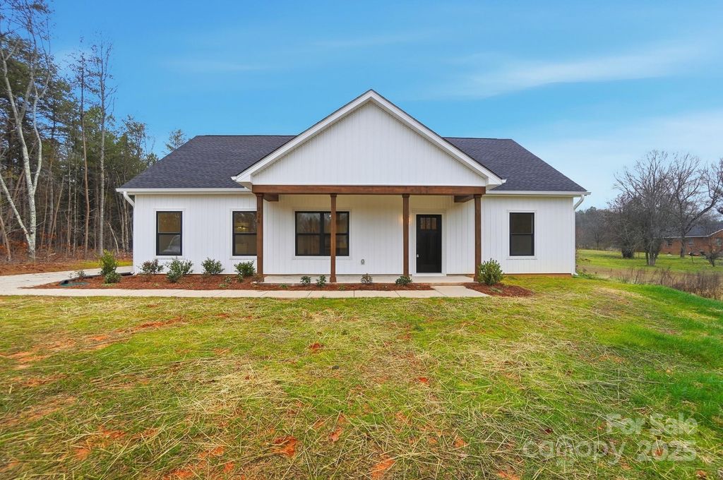 124 Rollingbrook Road, Kings Mountain, NC 28086