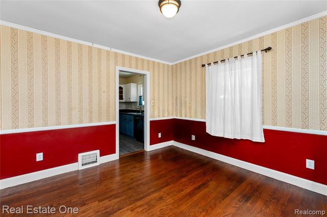 1712 Ash Street, Wyandotte, MI 48192
