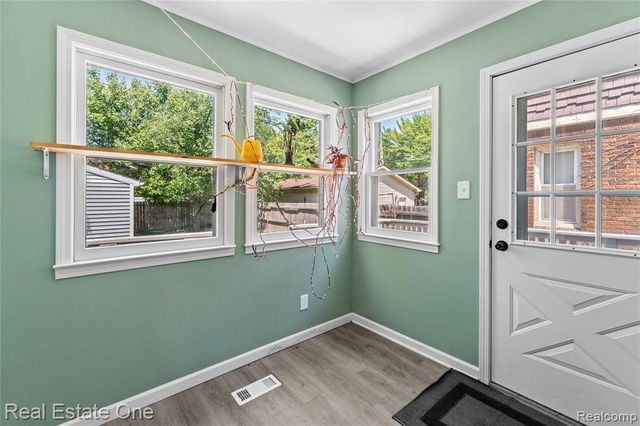 1712 Ash Street, Wyandotte, MI 48192