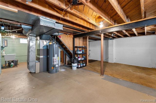 1712 Ash Street, Wyandotte, MI 48192