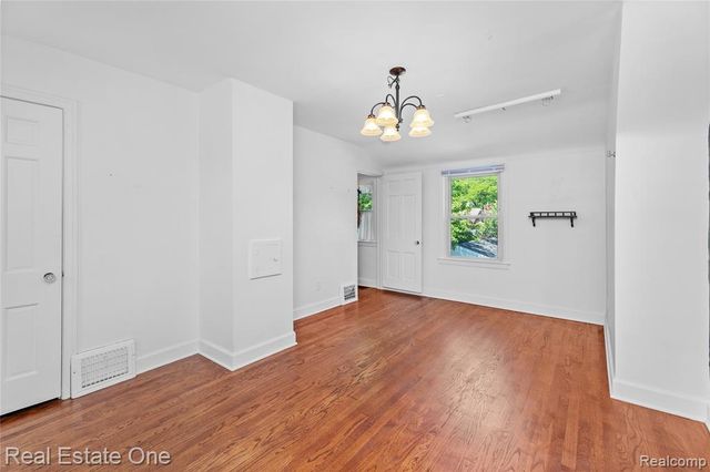 1712 Ash Street, Wyandotte, MI 48192
