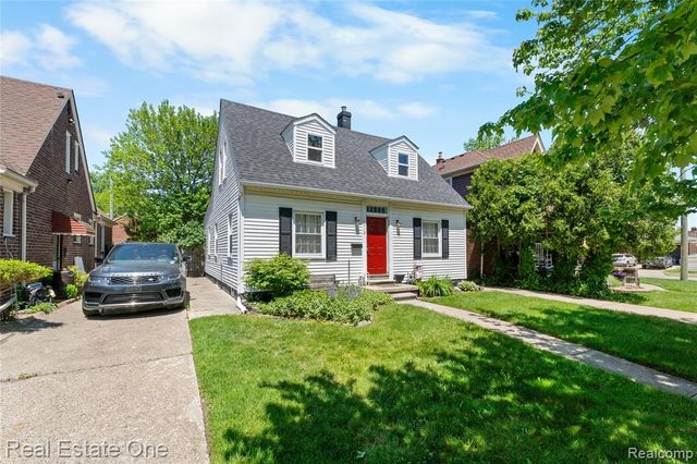 1712 Ash Street, Wyandotte, MI 48192