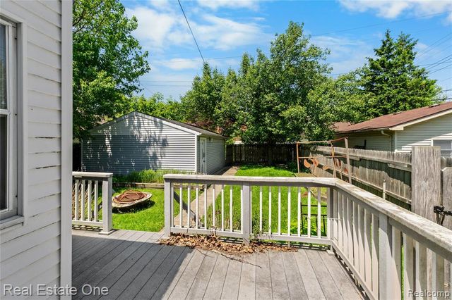 1712 Ash Street, Wyandotte, MI 48192