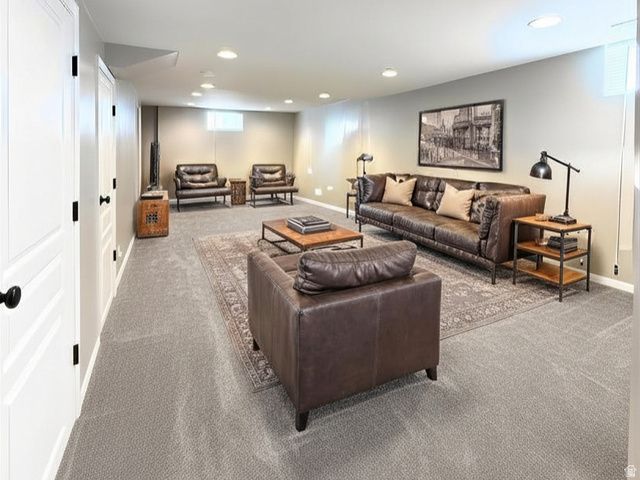 4546 S 300 E, Washington Terrace, UT 84405