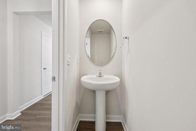 293 LONG BRANCH LN, La Plata, MD 20646