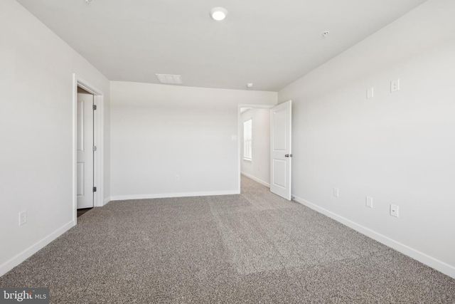 293 LONG BRANCH LN, La Plata, MD 20646