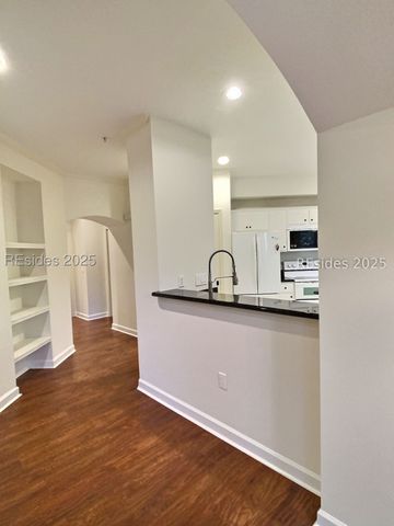 4 Indigo Run Dr Apt 3121, Hilton Head Island, SC 29926