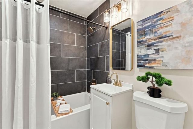 7907 Reinhardt Lane, Prairie Village, KS 66204