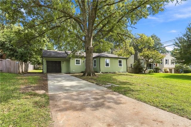7907 Reinhardt Lane, Prairie Village, KS 66204