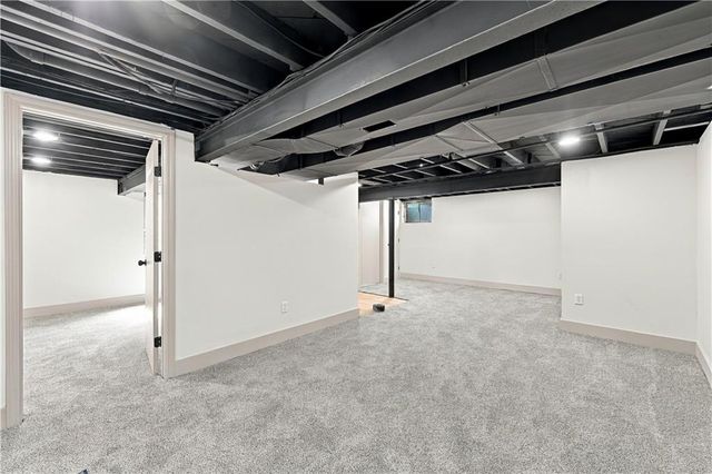 7907 Reinhardt Lane, Prairie Village, KS 66204