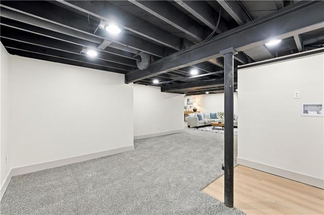 7907 Reinhardt Lane, Prairie Village, KS 66204