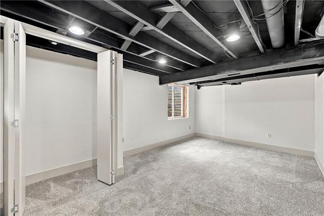 7907 Reinhardt Lane, Prairie Village, KS 66204
