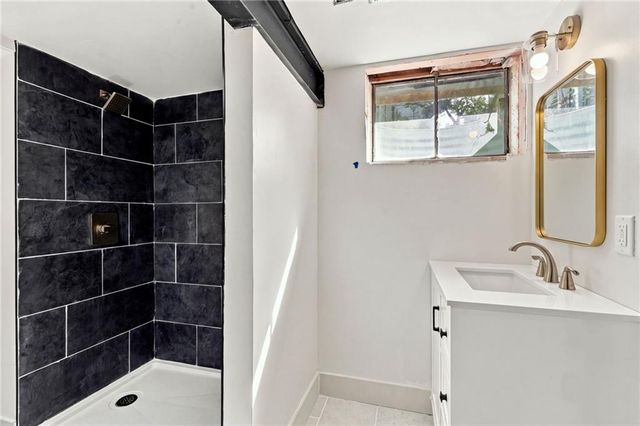 7907 Reinhardt Lane, Prairie Village, KS 66204