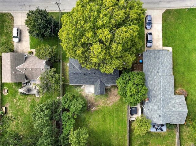 7907 Reinhardt Lane, Prairie Village, KS 66204