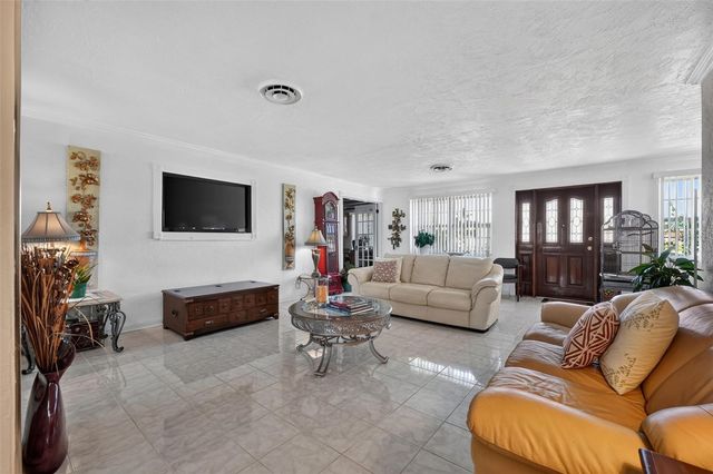 2525 CORAL WAY W, Daytona Beach, FL 32118