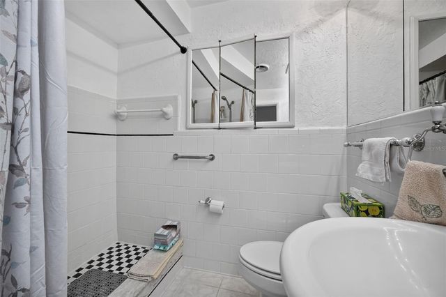 2525 CORAL WAY W, Daytona Beach, FL 32118