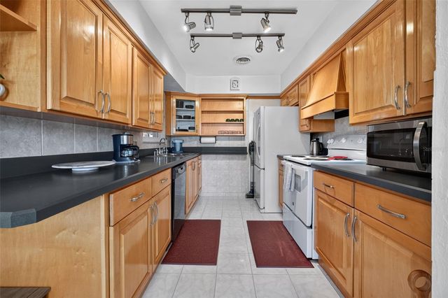 2525 CORAL WAY W, Daytona Beach, FL 32118